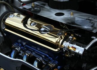Czym zasilana jest turbosprężarka?